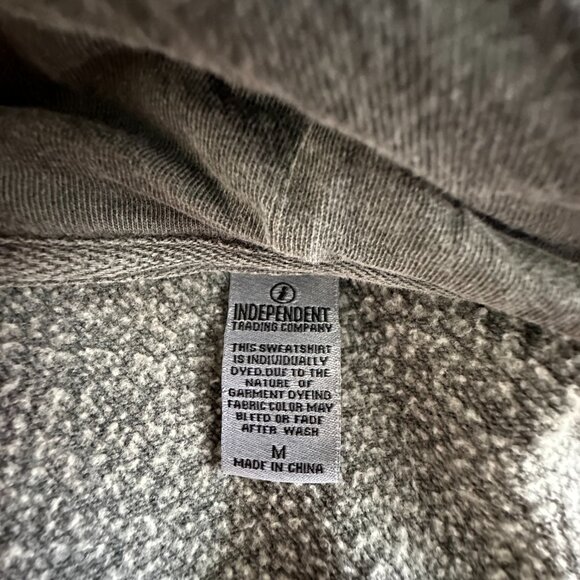 Daddy Yankee “Legendaddy” Hoodie - Medium - Charcoal Gray with Gold Print - Picture 7 of 8